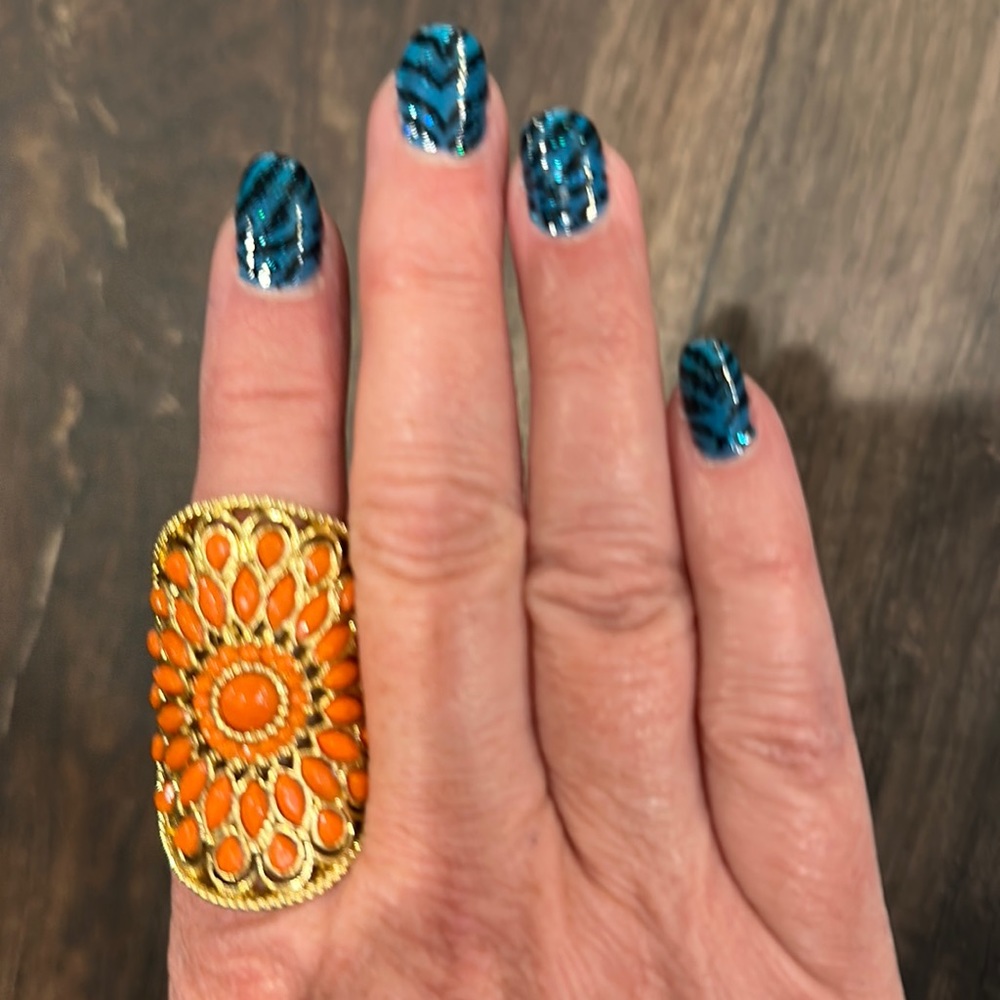 Lia sophia Persimmon ring size 9